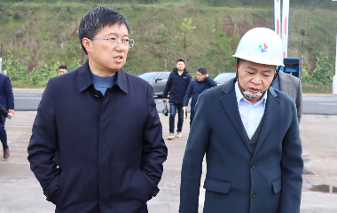 南溪區(qū)委書記、南溪經(jīng)開區(qū)黨工委書記劉剛率隊調(diào)研遠(yuǎn)東股份宜賓智能產(chǎn)業(yè)園